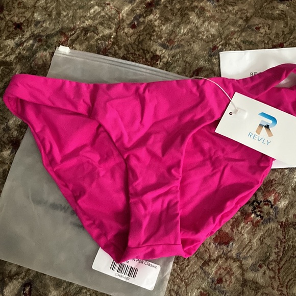 NWT Revly Sport Leigh Bottoms size M, Hot Pink - Picture 6 of 9
